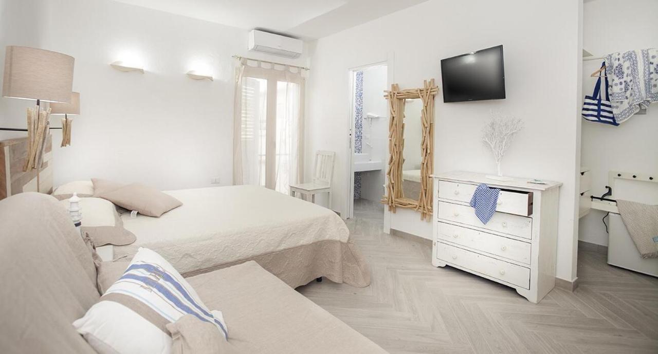 B&B Jolie Santa Teresa Gallura Buitenkant foto